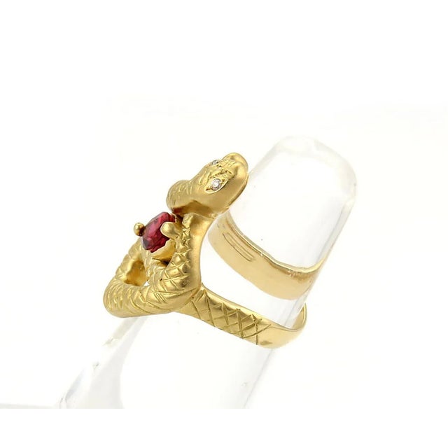 Pink Tourmaline Diamonds 18k Yellow Gold Snake Ring - Size 5.5 For Sale In Miami - Image 6 of 7