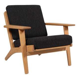 Lounge Chair Model 290 with Soap Treated Oak attributed to Hans J. Wegner for Getama, Denmark, 1970s For Sale