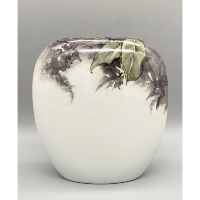 Lavender Mid-20th Century Hand-Painted Orchid Porcelain Vase Signed "Sager" For Sale - Image 8 of 10