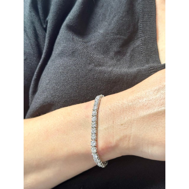 40 Round Diamond 25 Pointer Each Tennis Bracelet in 14 Karat Gold 10 Carat 7 " For Sale - Image 9 of 18