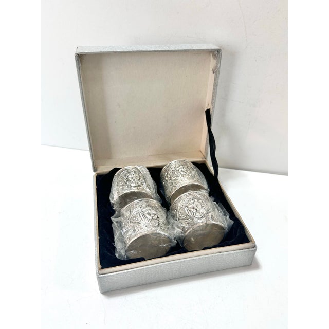 Metal Vintage Silverplate Lion Head Napkin Rings With Acanthus Detail, Set of 4 For Sale - Image 7 of 9