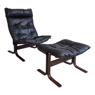 Set of Mid-Century Black Leather Siesta Chair and Ottoman by Ingmar Relling for Westnofa, 1960s For Sale