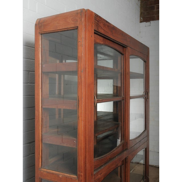 Wooden Rounded-Glass Display Cabinet With Mirrored Back For Sale In Greensboro - Image 6 of 7