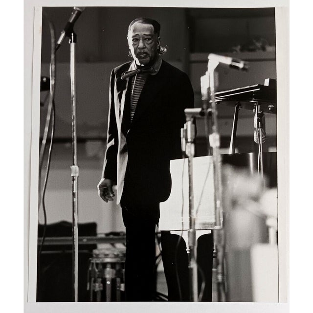 Late 1960s / early 70s black & white photo of Jazz great Duke Ellington (1899-1974) on stage. Blank back. Combined...