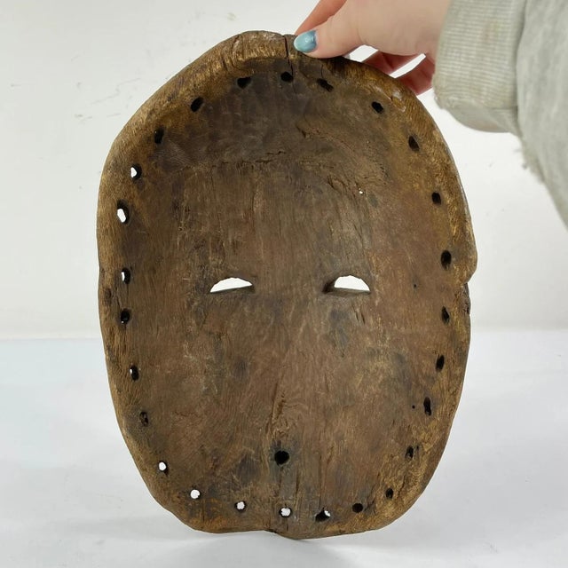 Early 20th Century Bembe Mask with Awl Holes For Sale In Denver - Image 6 of 7