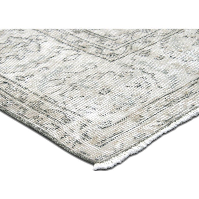 Traditional 1960s Turkish Oushak Rug For Sale - Image 3 of 6