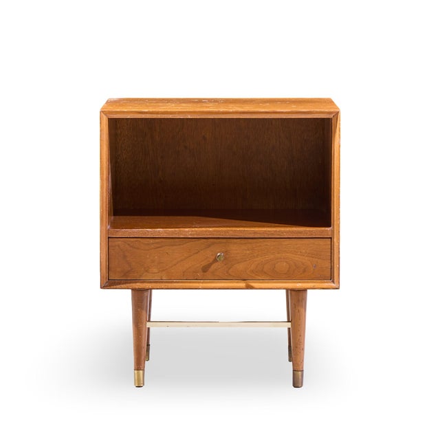 Wood Paul McCobb Style Furnette Mid Century Walnut and Brass Nightstands - Pair For Sale - Image 7 of 11