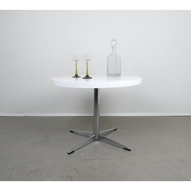 White Round Side Table with Chrome-Plated Cross Base, Germany, 1970s For Sale - Image 3 of 10