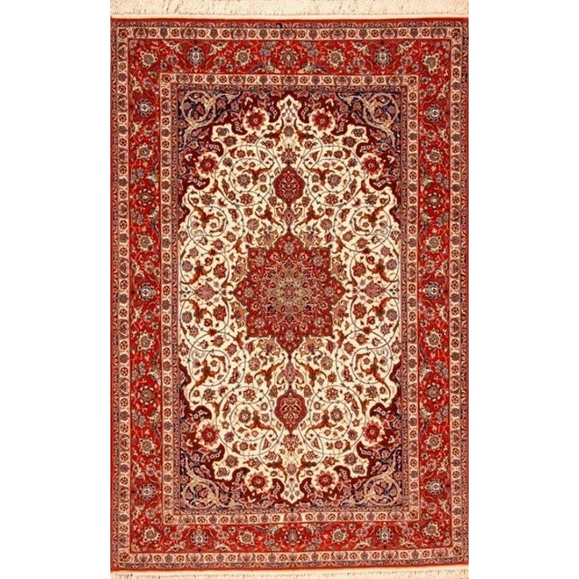 Middle Eastern Rug in Wool For Sale - Image 10 of 10