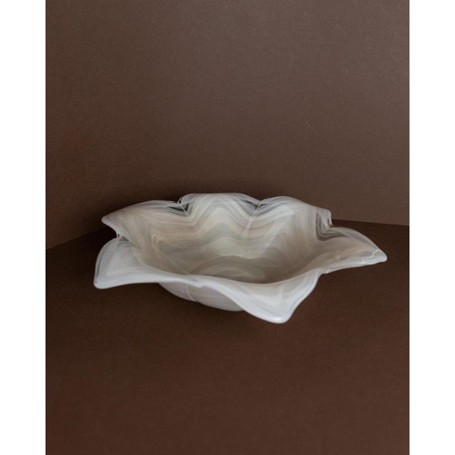 Vintage Murano Glass Bowl in Flower Shape with White Transparent Streaks For Sale - Image 3 of 11