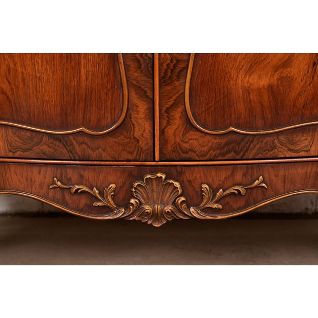 Romweber French Provincial Louis XV Carved Rosewood Inlaid Marquetry Breakfront Bookcase Cabinet, Circa 1920s For Sale - Image 12 of 17