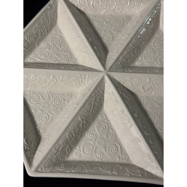 Mottahedeh Mid 20th Century Mottahedeh Museum of Modern Art Staffordshire Style Creamware Divided Server For Sale - Image 4 of 9