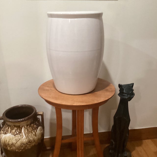 Ivory Contemporary Ceramic Glossy and Glazed Jar Planter For Sale - Image 8 of 12
