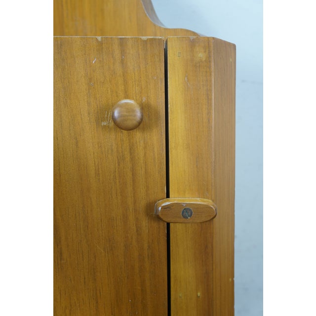 Vintage Pine Country Farmhouse Corner Cabinet Medicine Cupboard 27" For Sale - Image 6 of 12
