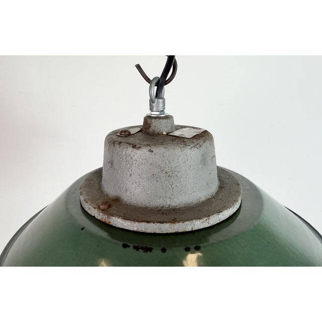 Mid-Century Modern Industrial Green Enamel and Cast Iron Pendant Light, 1960s For Sale - Image 3 of 16