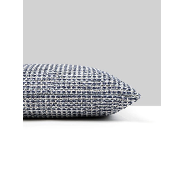 Performance fabric never looked chicer with our Heatherton woven. Featuring 14 fashionable colorways in recycled acrylic...