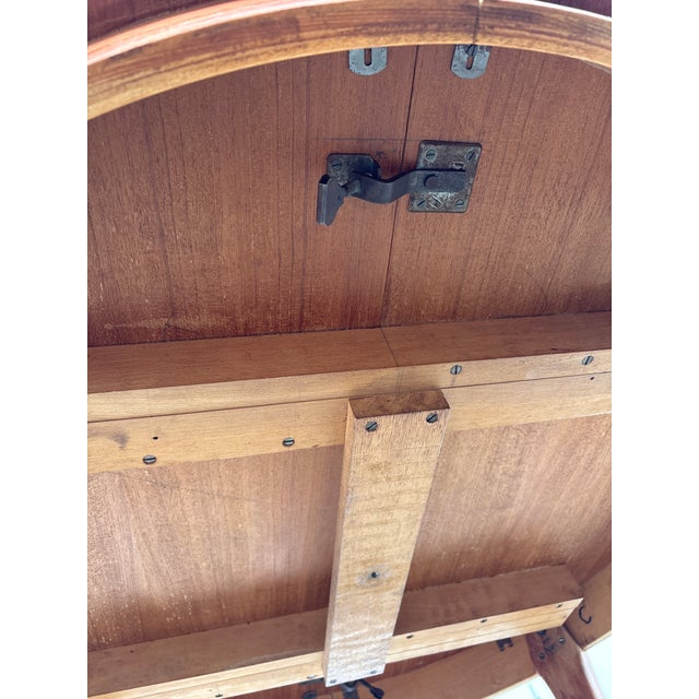 Large Scandinavian Round Dining Table in Teak, 1960s For Sale - Image 5 of 8
