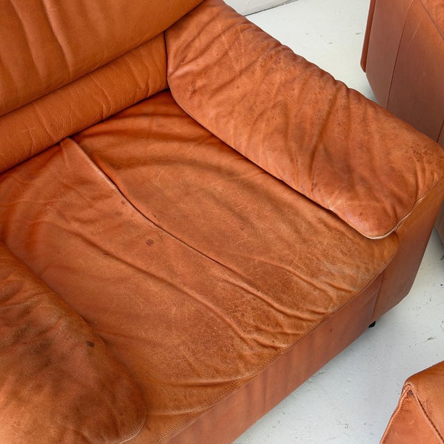 1980s 1980s German Orange Leather Lounge Chairs + Ottoman by Dreipunkt For Sale - Image 5 of 11