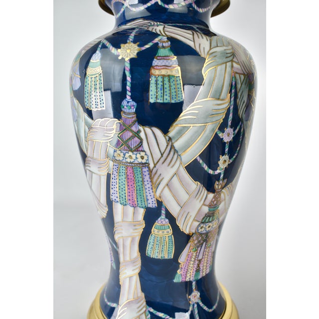 Chinoiserie 1980s Tassel Decorated set of Chinese Porcelain Table Lamps For Sale - Image 3 of 9