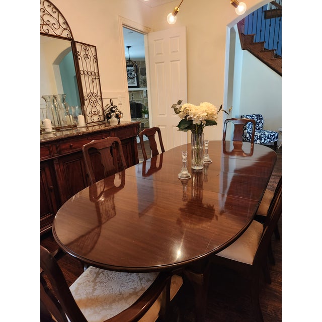 1990s Vintage Harden Furniture Extension Dining Table and Chairs and Pads For Sale - Image 5 of 18