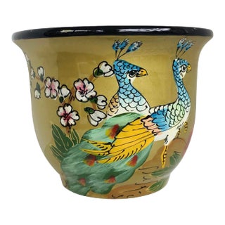 Vintage Chinoiserie Ceramic Painted Cachepot With Peacocks Birds Pattern For Sale