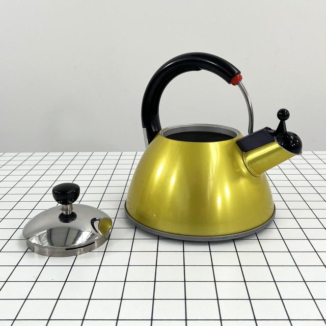 Postmodern Yellow Tea Kettle from Mikado, Japan, 1980s For Sale - Image 3 of 7