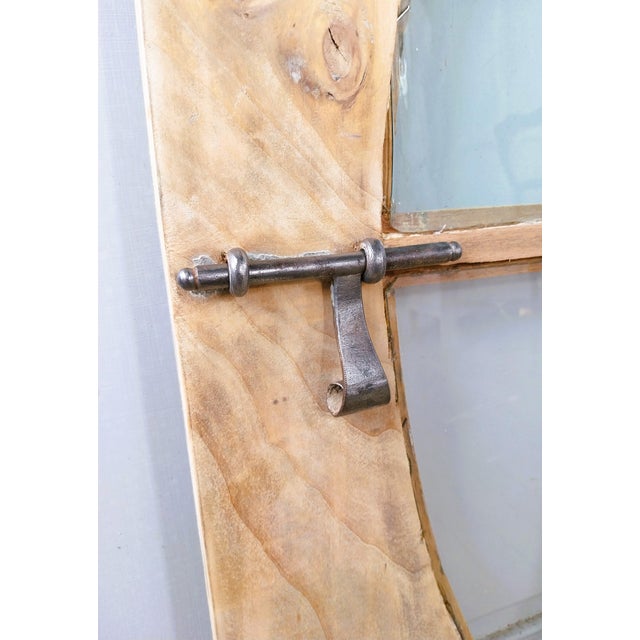 Bullseye Window in Medallion Woodwork, 1890s For Sale - Image 4 of 12