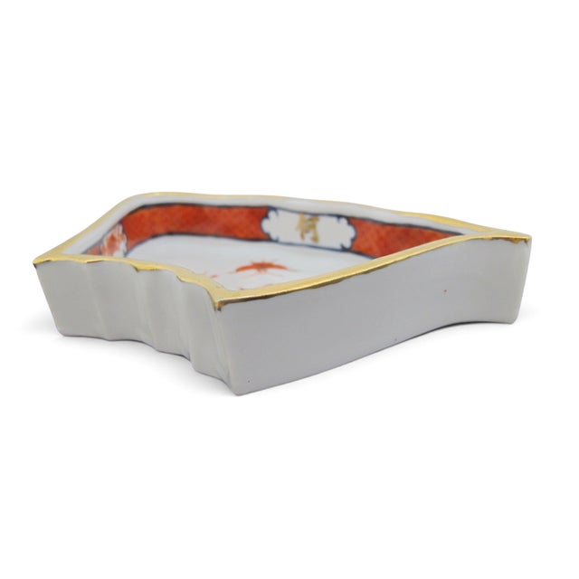Japanese Lazy Susan Imari Porcelain Butterfly & Flower Rotating Serving Dish Set For Sale - Image 9 of 13
