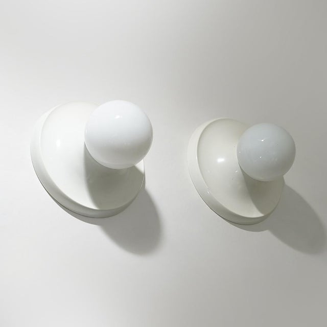 Flos Light Ball Ceiling Lights by Fratelli Castiglioni for Flos, 1960s, Set of 2 For Sale - Image 4 of 13