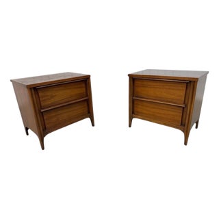 Mid-Century Modern Walnut 2-Drawer Nightstands - Set of 2 - Refinished! For Sale