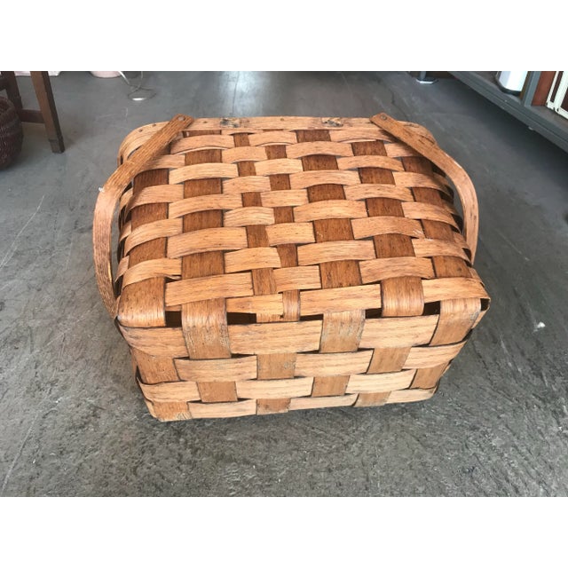 1970s Large Bentwood Oak Basket Picnic Basket With Eagle For Sale - Image 4 of 9