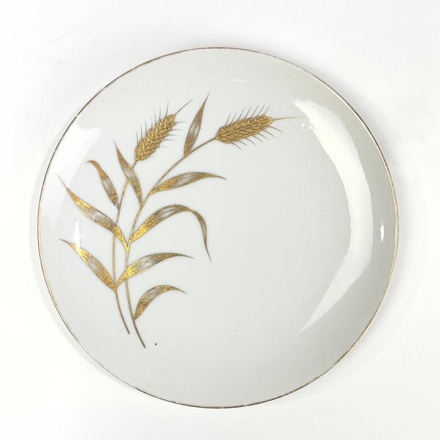 1960s Gold-Embellished Vintage Porcelain Wall Plate Curation - Group of 7 For Sale - Image 5 of 18