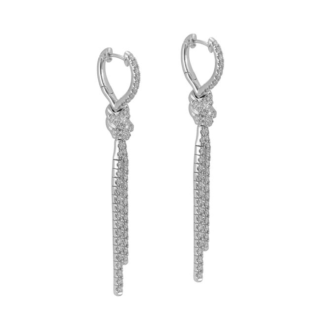 Brand: Kwiat Gender: Ladies Metal Type: 950 Platinum Length: 2.50 inches Width: 6.90 mm Weight: 20.70 grams KWIAT Ladies...