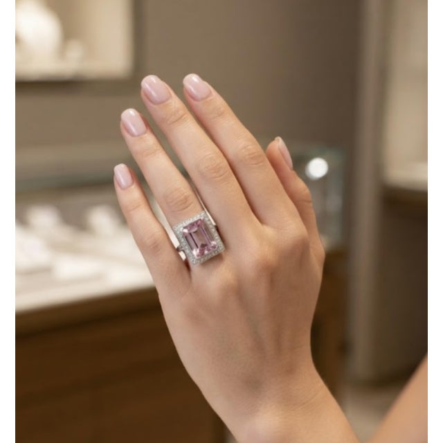Amethyst Natural Amethyst 14.45cts & Diamond 0.65cts Ring in 18k Gold For Sale - Image 8 of 8