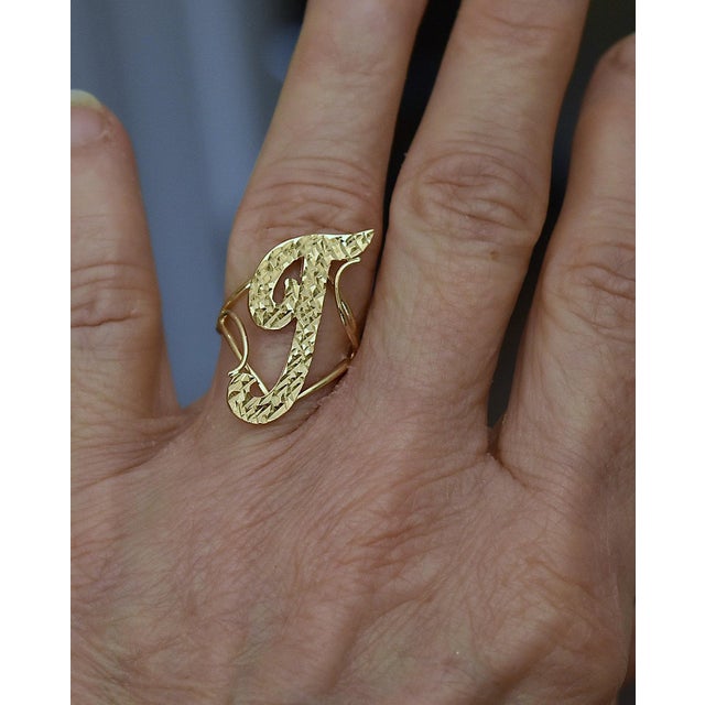 Vintage 14k Yellow Gold Diamond Cut Initial Ring Letter T Size 6 For Sale - Image 17 of 17