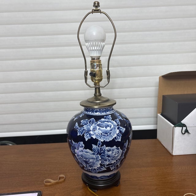 American 1990s Blue and White Hydrangea Print Batik Looking Lamp For Sale - Image 3 of 4