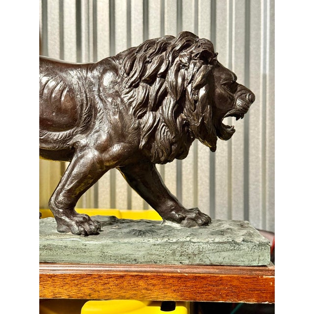 Late 20th Century Maitland-Smith Pair of Bronze Roaring Lions on Marble Base Sculpture For Sale - Image 5 of 7