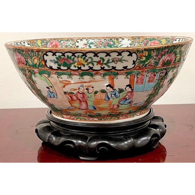 19th Century Chinese Export Rose Medallion Bowl & Hardwood Stand For Sale - Image 4 of 10