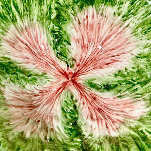 1980s Vintage Hollywood Regency Boho Chic Majolica Cabbage Ware Serving Bowl. For Sale - Image 6 of 10