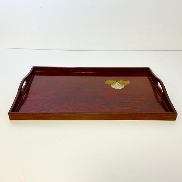 1980s Vintage Hollywood Regency Coastal Faux Rosewood Tray, Brass Shell Overlay Accents. For Sale - Image 9 of 18