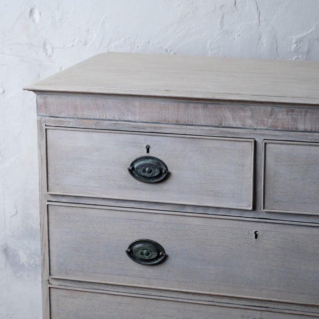 Georgian Oak Two-Part Chest of Drawers, c.1800 For Sale In Savannah - Image 6 of 16