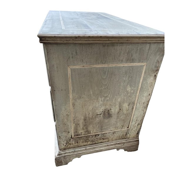 18th Century Italian Bleached Walnut Chest of Drawers with Inlay For Sale - Image 12 of 17