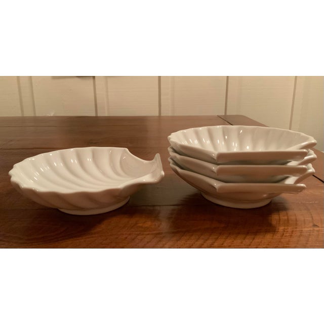 Ceramic Ceramic Clam Shell Appetizer Dishes - Coastal Serve Ware, Palm Beach Regency, Beach House, Cottage Core, Nautical, Entertaining, Catchalls - Set of 4 For Sale - Image 7 of 8