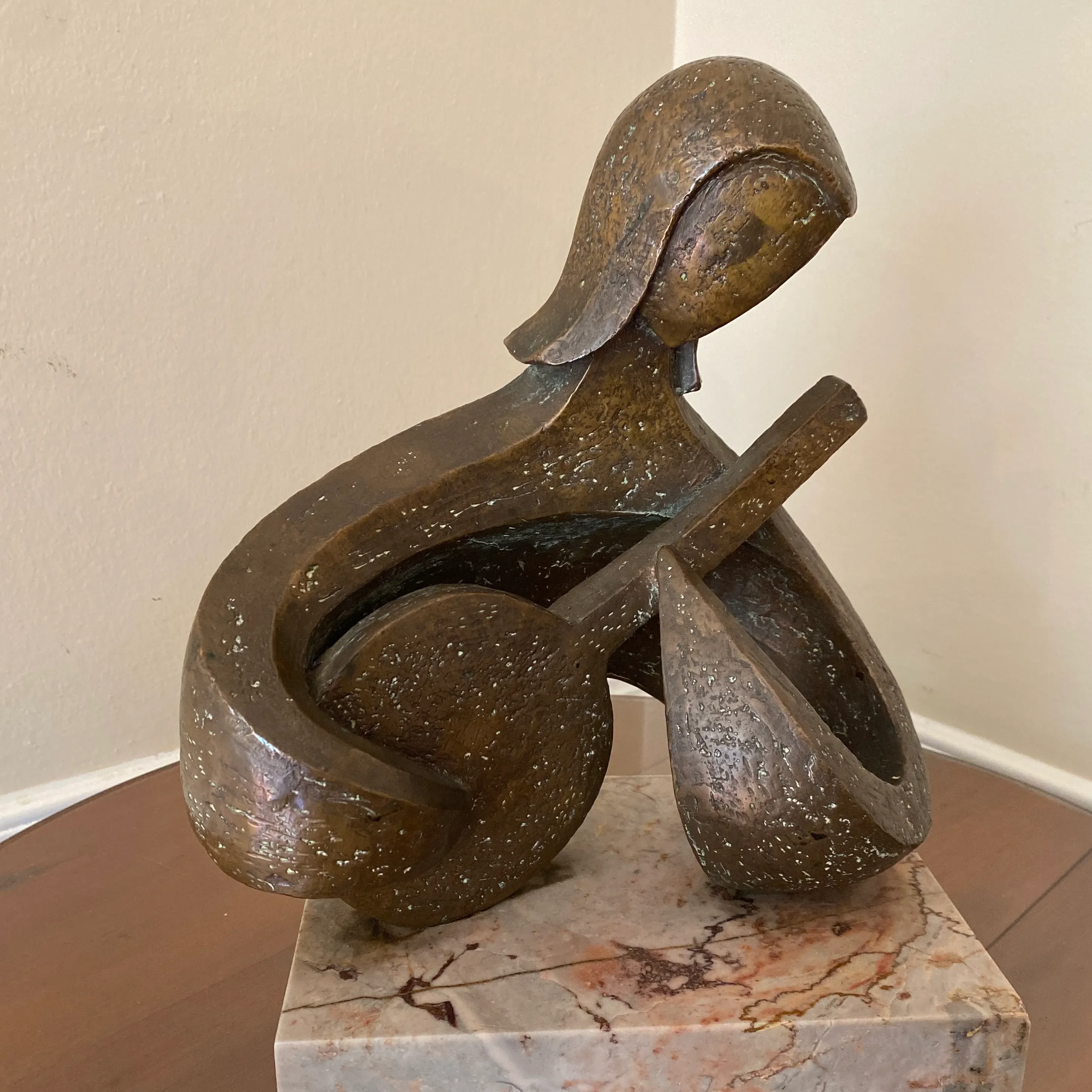アート・デザイン・音楽 SCULPTURE NINETEENTH TWENTIETH CENTURIES Mid 20th Century Bronze Sculpture “Folk Singer” - by Listed Artist