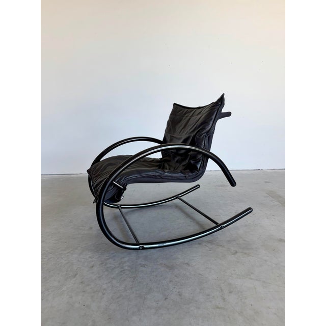 Postmodern Post Modern Black Tubular Metal and Leather Rocker Attrb Les Amisco Canada c.1980's For Sale - Image 3 of 9