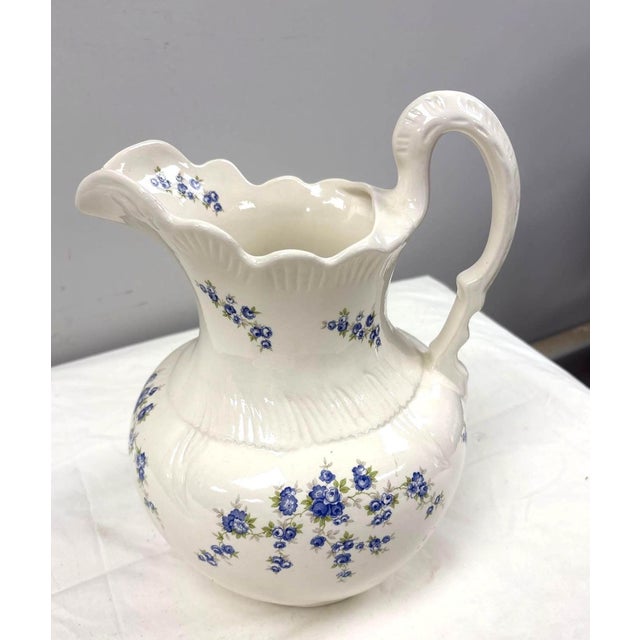 Vintage Cronin of Fredericksburg Large Pitcher and Bowl Wash Basin Set For Sale - Image 4 of 7
