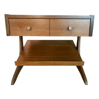 1960s Kroehler Mid-Century Modern Walnut End Table or Nightstand For Sale