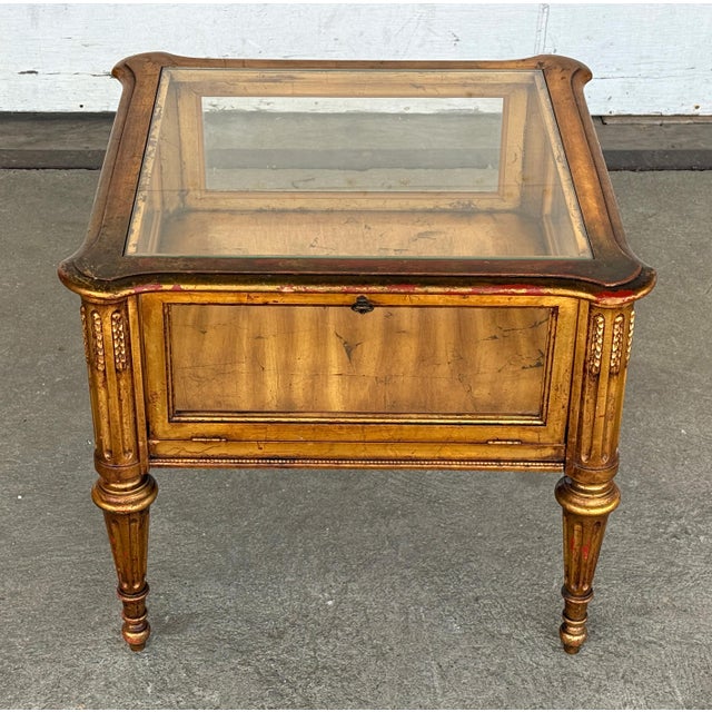Louis XVI Style Giltwood Vitrine Display Side Table With Glass Top and Sides For Sale - Image 10 of 12