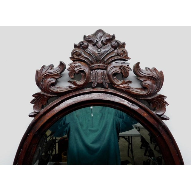 R. J. Horner & Co. Late 19th Century Victorian Carved Mahogany Oval Beveled Wall Mirror For Sale - Image 4 of 5