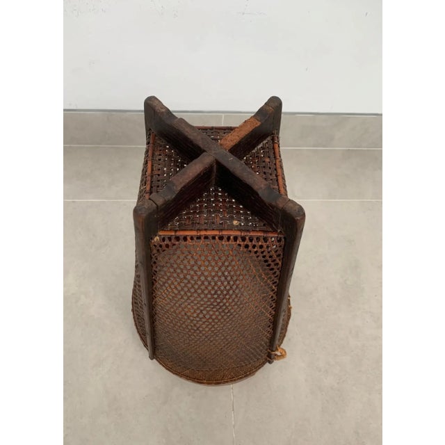 Brown Rattan Basket Dayak Tribe Hand-Woven From Kalimantan, Borneo, Mid 20th Century For Sale - Image 8 of 8